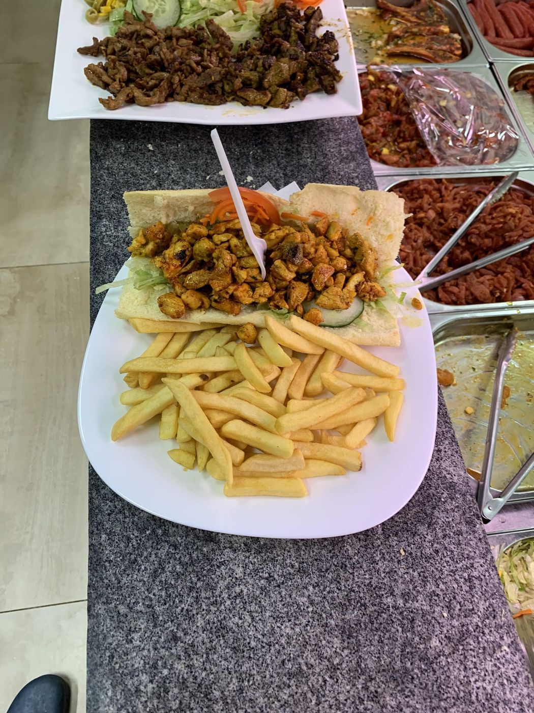 Vers belegd broodje van de grill